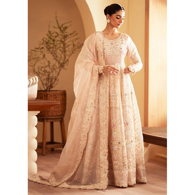 Romansiyyah Luxury Formals '24 by Emaan Adeel | FAATIN