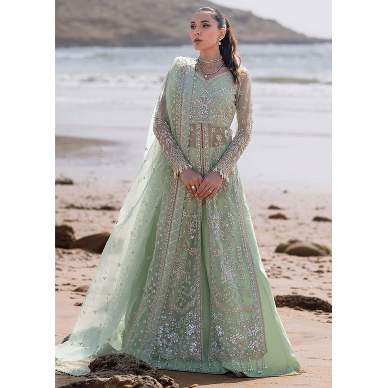 Kamari Reveuse Wedding Formals '24 by Emaan Adeel | NOIR