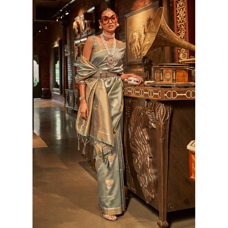 Piquant Grey Handloom Silk Weaving Contemporary Saree