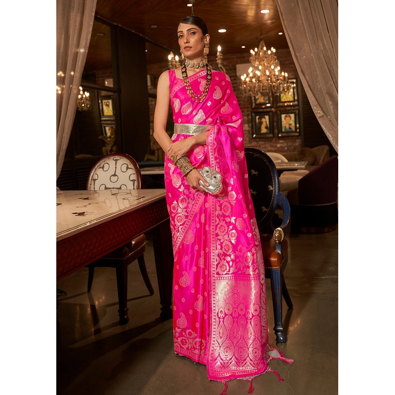 Winter Sky Pink Fascinating Zari Weaving Banarasi Silk Saree