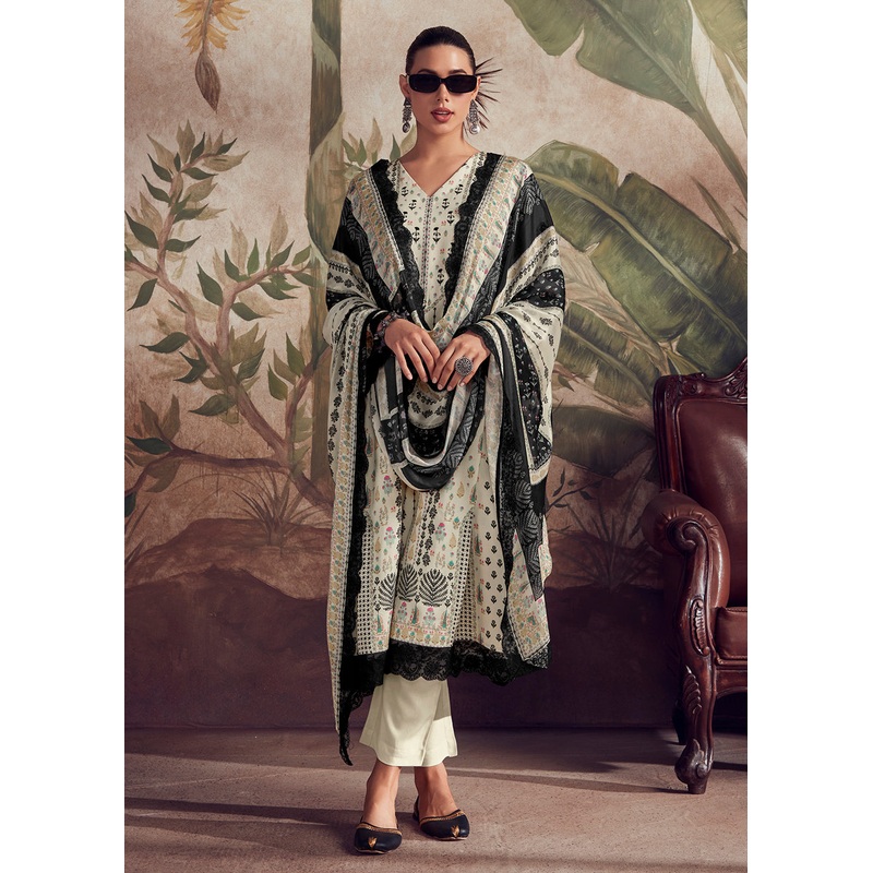 Pakistani Style Off White Digital Printed Salwar Suit