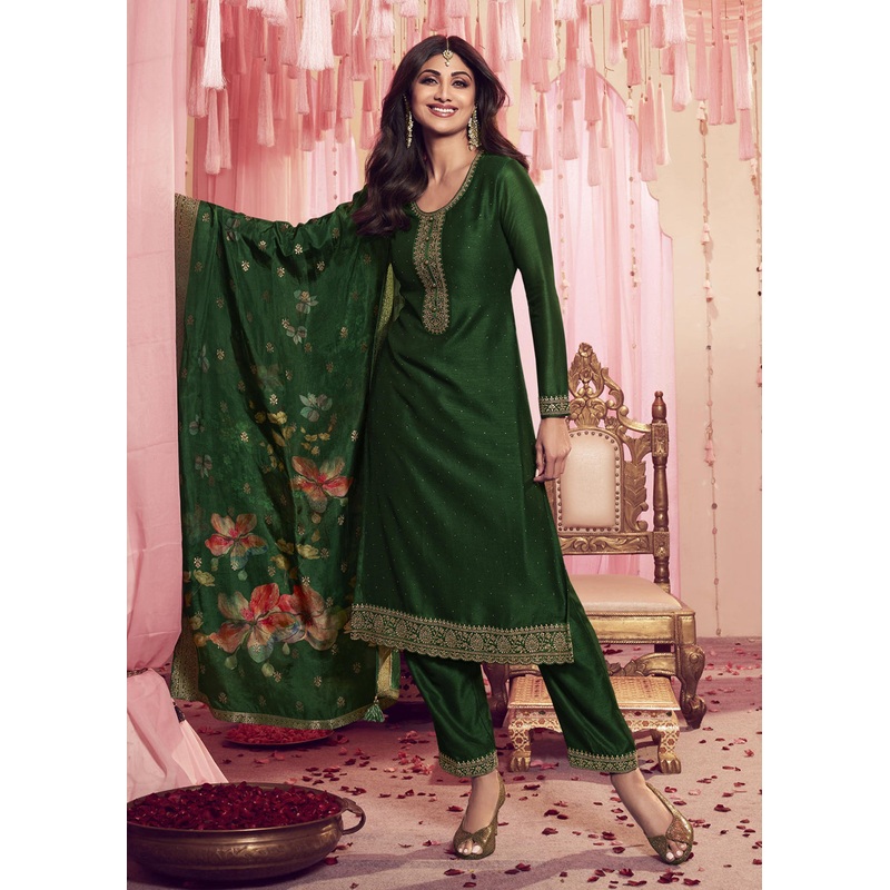 Shilpa Shetty Dark Green Mehndi Wear Salwar Suit