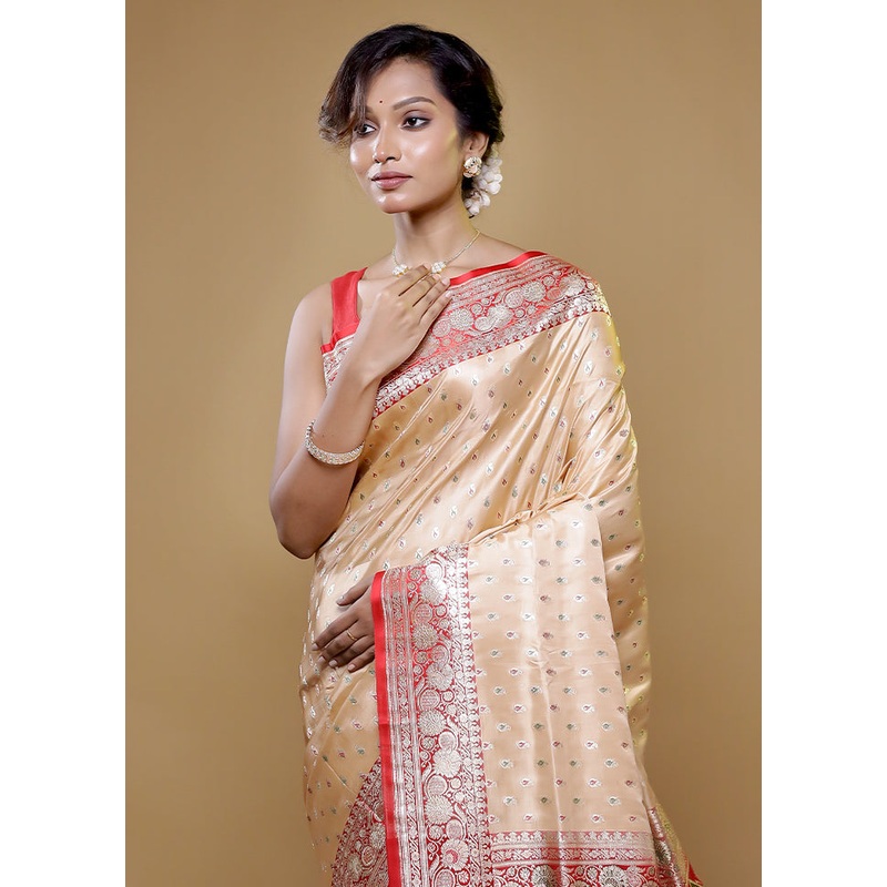 Cream Handloom Banarasi Pure Silk Saree With Blouse Piece - JD986614780