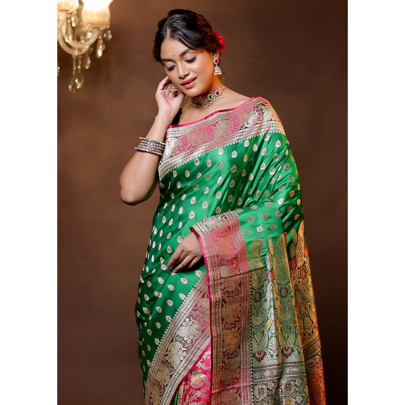 Green Handloom Banarasi Pure Silk Saree With Blouse Piece - JD986614815