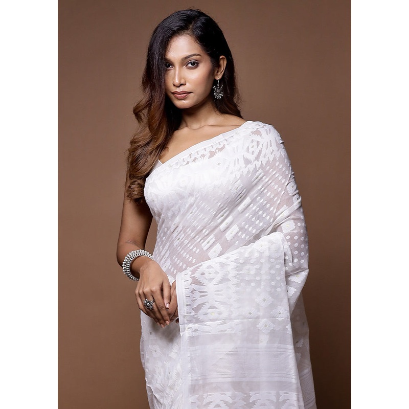 White Tant Jamdani Saree Without Blouse Piece - JD986614742