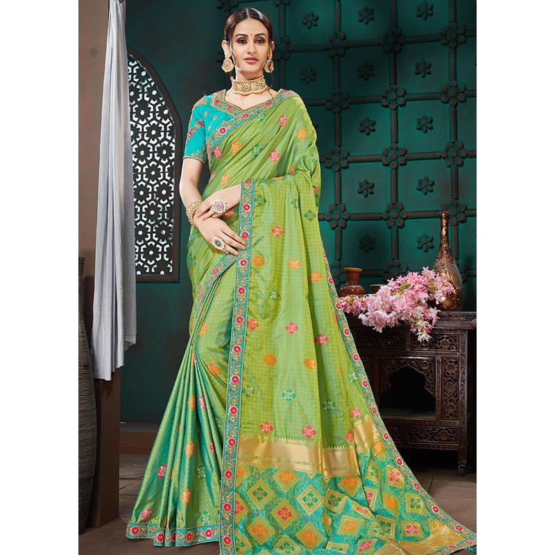 Green Spun Silk Embellished Saree With Blouse Piece - JD986614551