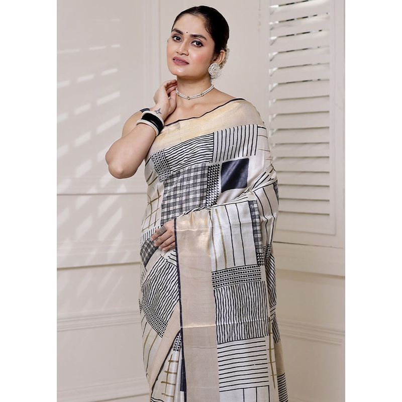 Cream Tussar Silk Saree With Blouse Piece - JD986613901