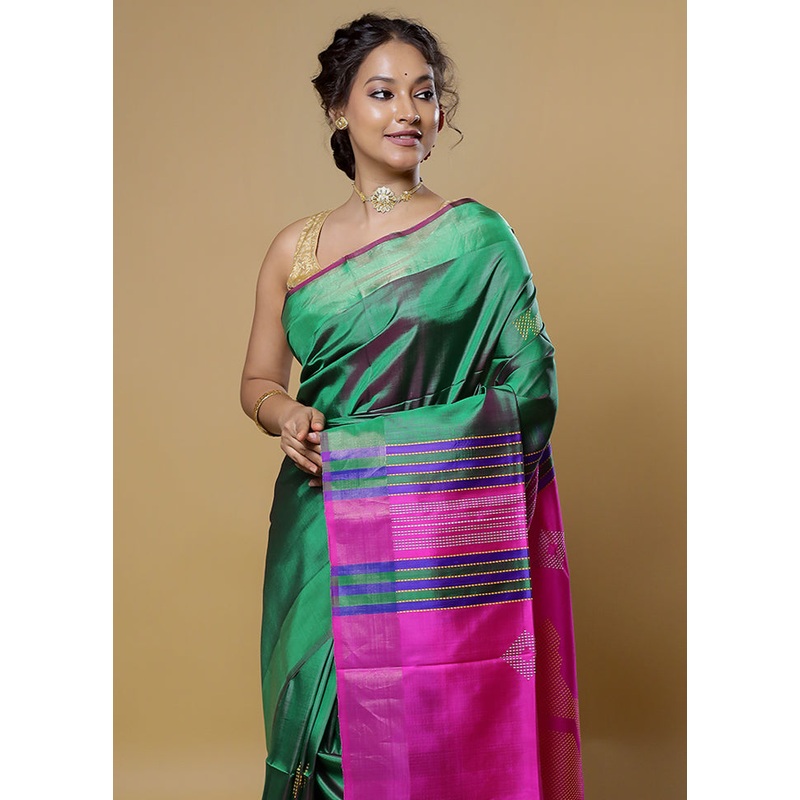 Green Kalakethra Kanjivaram Silk Saree With Blouse Piece - JD986614083