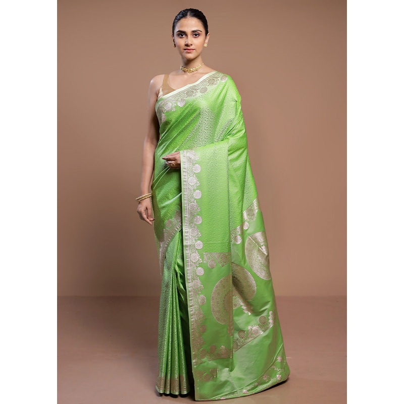 Green Tanchoi Silk Saree With Blouse Piece - JD986613077