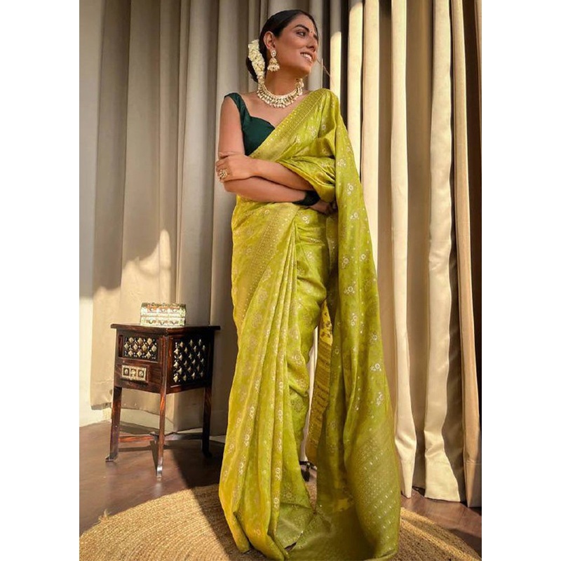 Light Green Banarasi Silk Saree With Blouse Piece - JD986612576