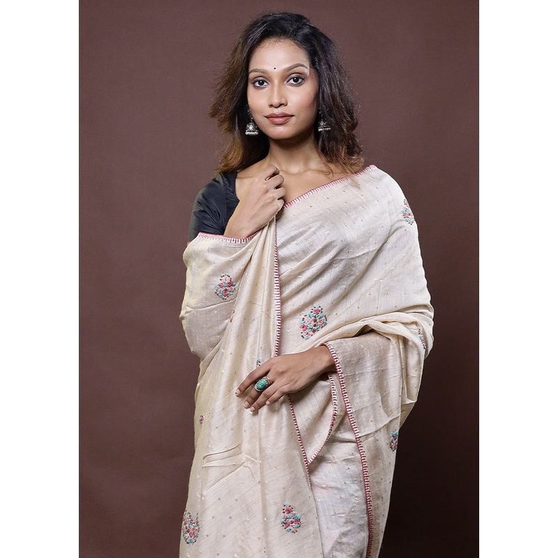 Cream Handloom Tussar Pure Silk Saree With Blouse Piece - JD986612319