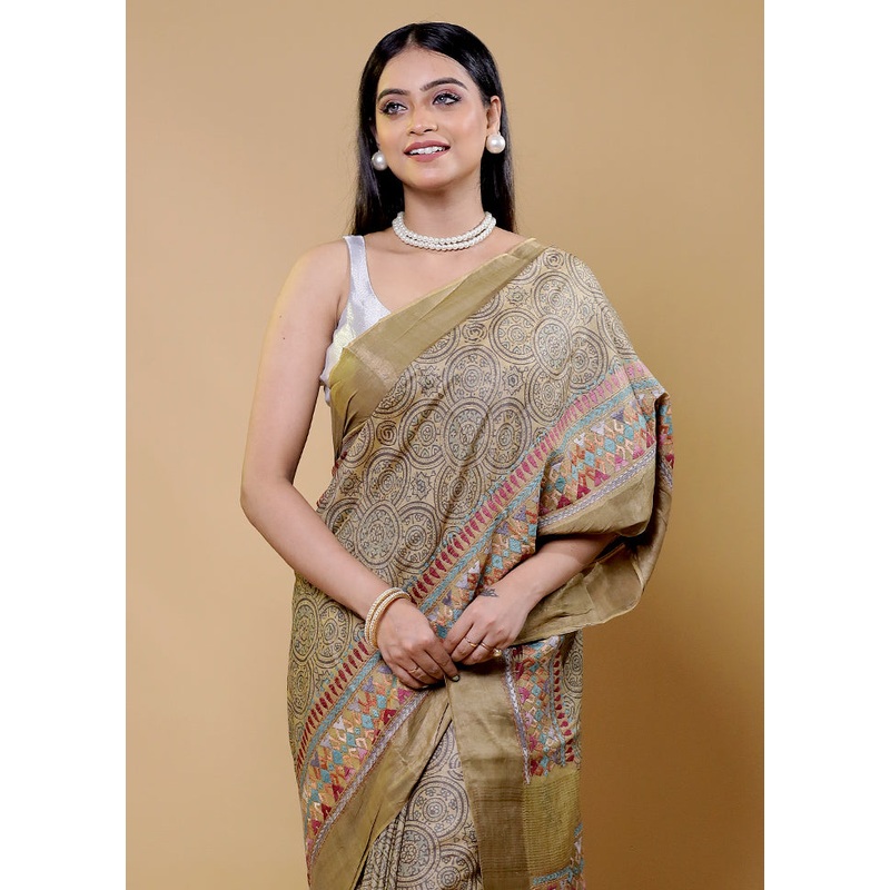 Cream Handloom Tussar Pure Silk Saree With Blouse Piece - JD986611800