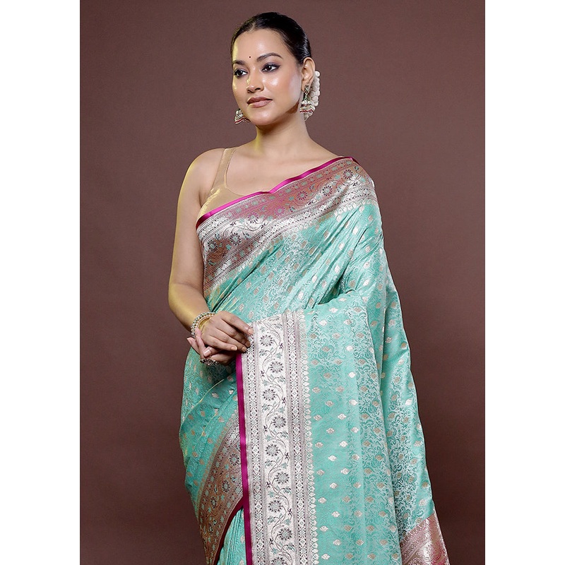 Green Tanchoi Silk Saree With Blouse Piece - JD986611875