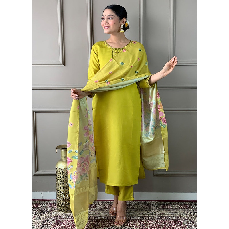 3 Pc Green Readymade Viscose Suit Set - JD986611655