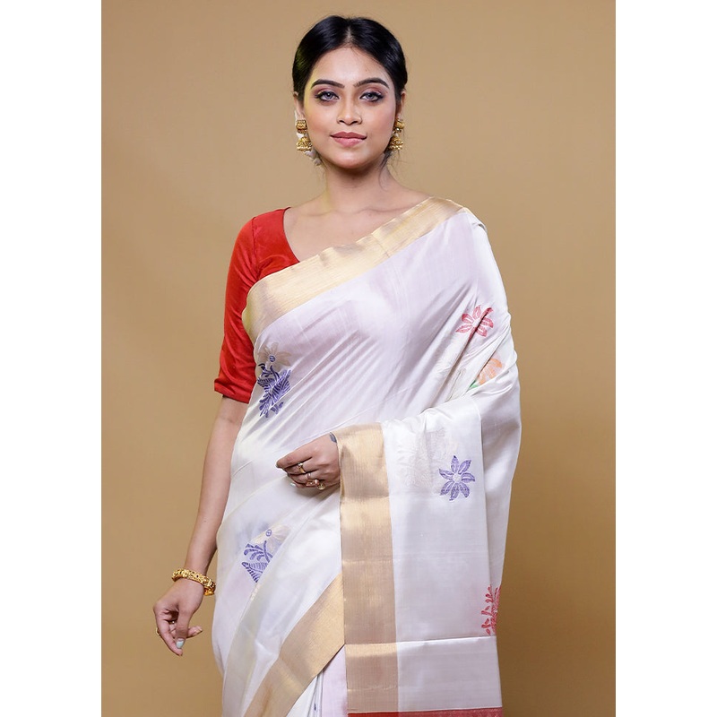 White Handloom Kanjivaram Pure Silk Saree With Blouse Piece - JD986611136