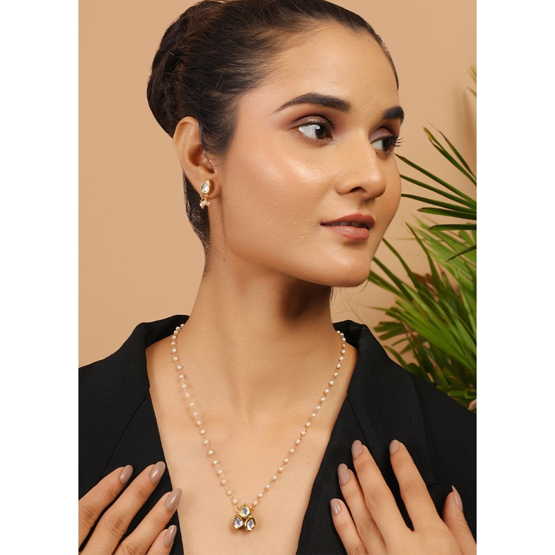 Golden Copper Alloy Antique Necklace - JD986610672