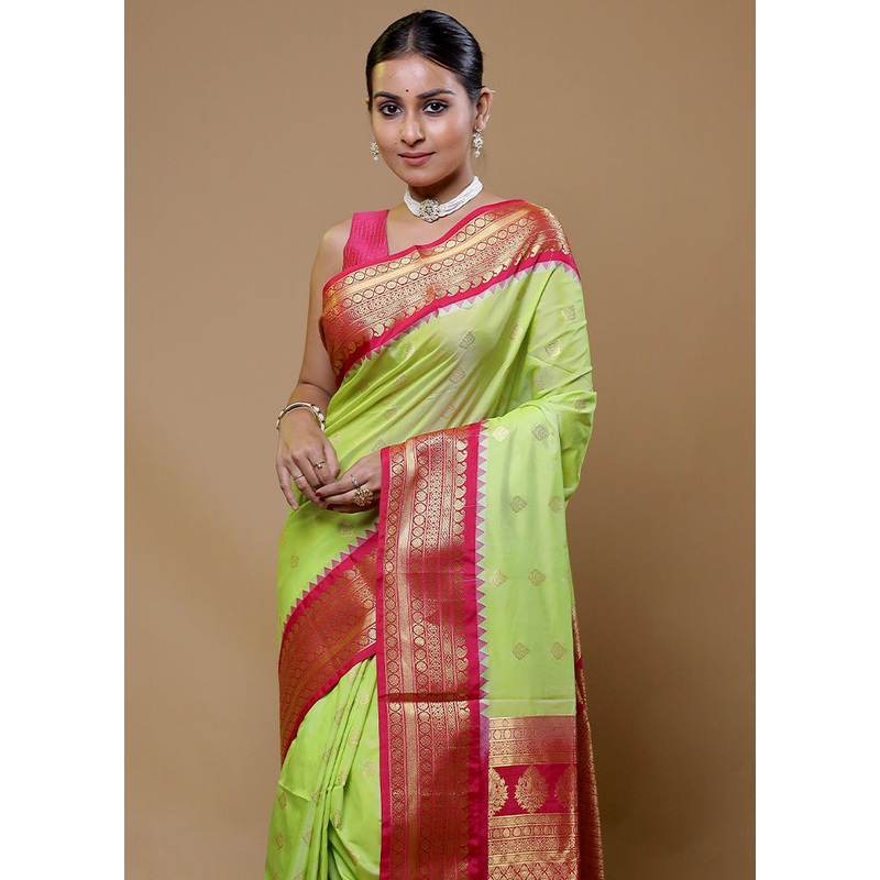 Green Kanjivaram Silk Saree With Blouse Piece - JD986610035