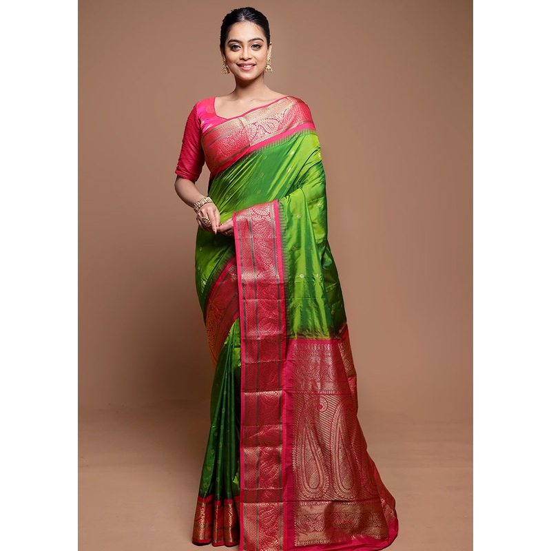 Green Handloom Kanjivaram Pure Silk Saree With Blouse Piece - JD986608652