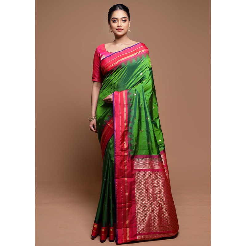 Green Kanjivaram Silk Saree With Blouse Piece - JD986608643