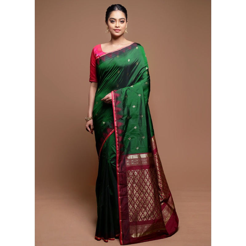 Green Kanjivaram Silk Saree With Blouse Piece - JD986608644