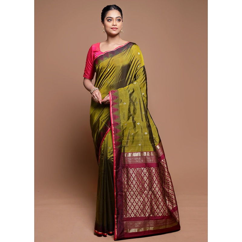Green Kanjivaram Silk Saree With Blouse Piece - JD986608645
