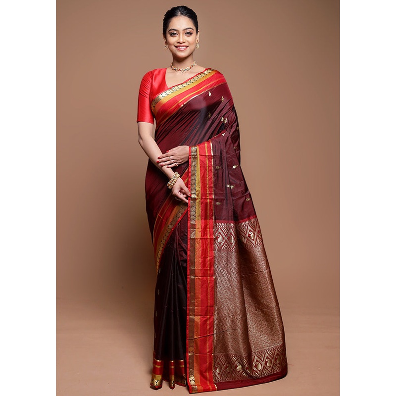 Maroon Kanjivaram Silk Saree With Blouse Piece - JD986608631