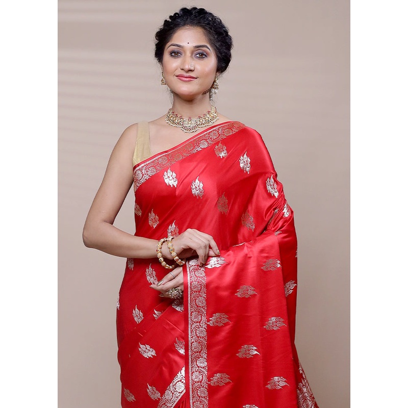 Red Banarasi Silk Saree With Blouse Piece - JD986608417