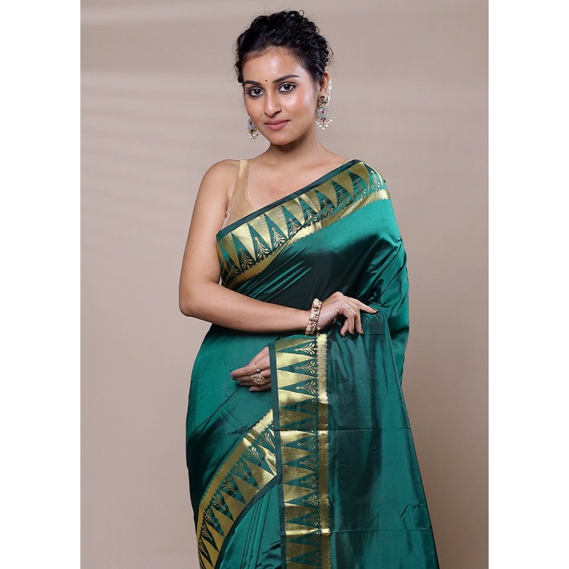 Green Kanjivaram Silk Saree With Blouse Piece - JD986607498