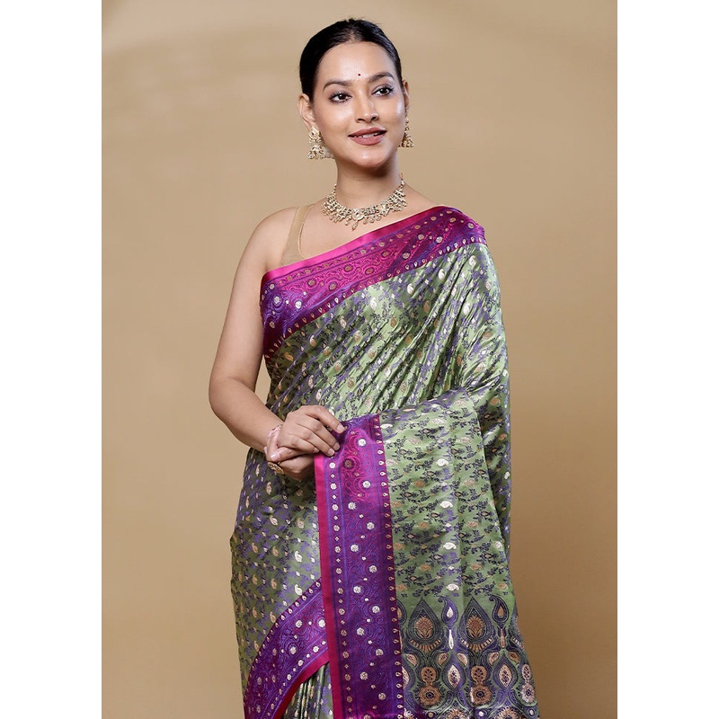 Green Tanchoi Silk Saree With Blouse Piece - JD986606052