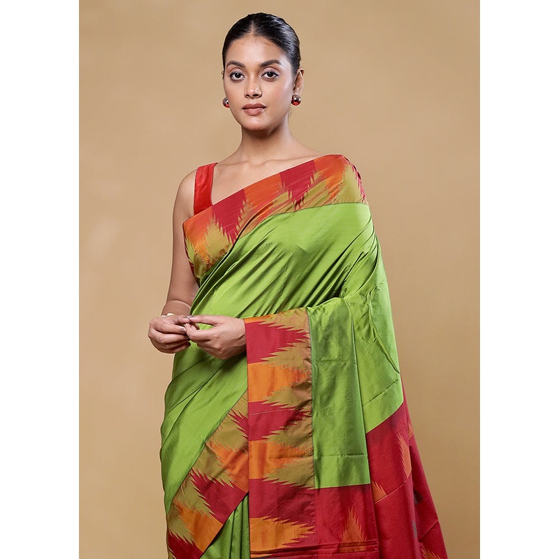 Green Kanjivaram Silk Saree With Blouse Piece - JD986605825
