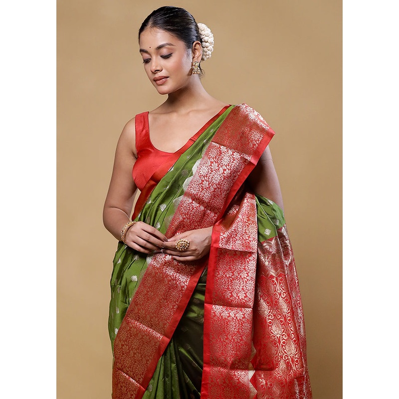 Green Kanjivaram Silk Saree With Blouse Piece - JD986605826