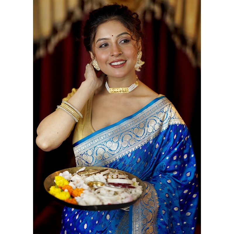 Blue Handloom Tanchoi Pure Silk Saree With Blouse Piece - JD986605620