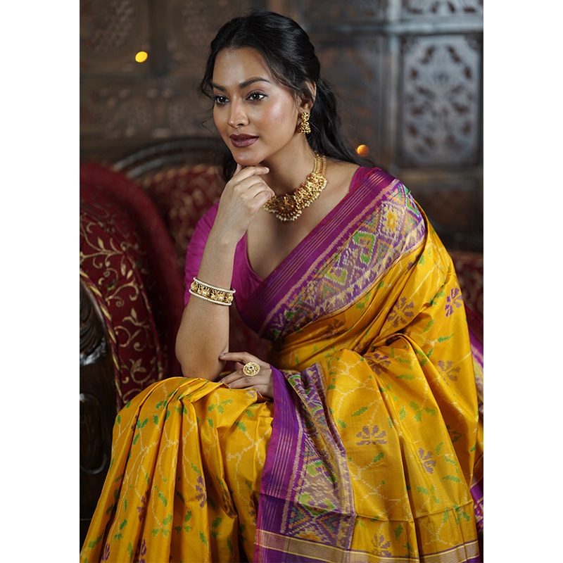 Yellow Handloom Patola Pure Silk Saree With Blouse Piece - JD986605591