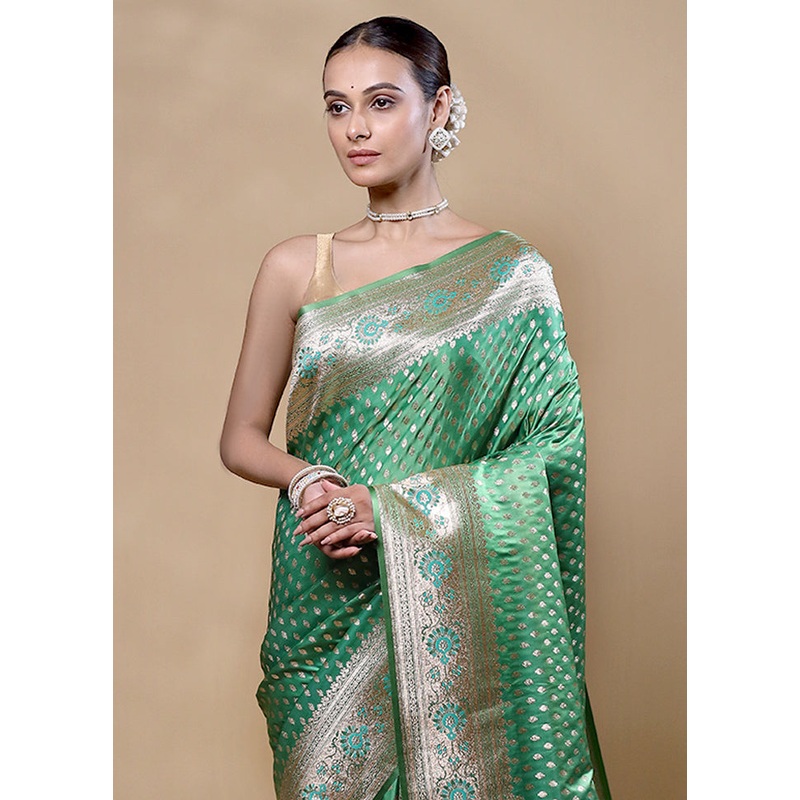 Green Banarasi Silk Saree With Blouse Piece - JD986605367