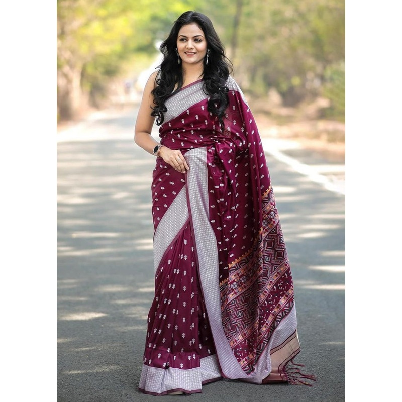 Maroon Banarasi Silk Saree With Blouse Piece - JD986605144