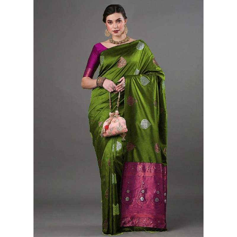 Olive Green Banarasi Silk Saree With Blouse Piece - JD986604988