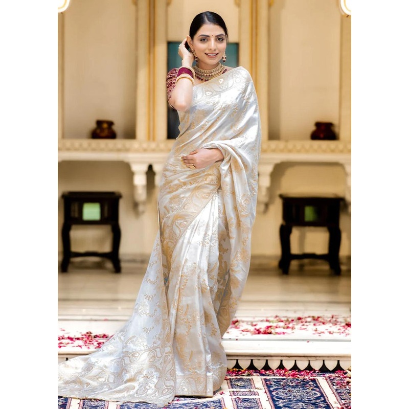 White Banarasi Silk Saree With Blouse Piece - JD986604896