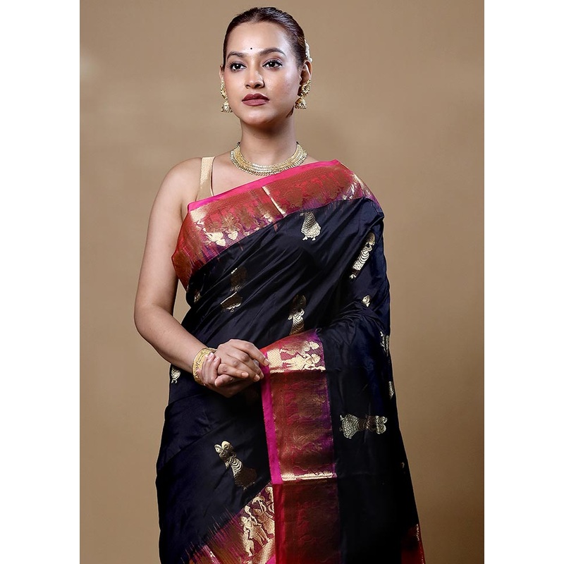 Black Handloom Kanjivaram Pure Silk Saree With Blouse Piece - JD986604871
