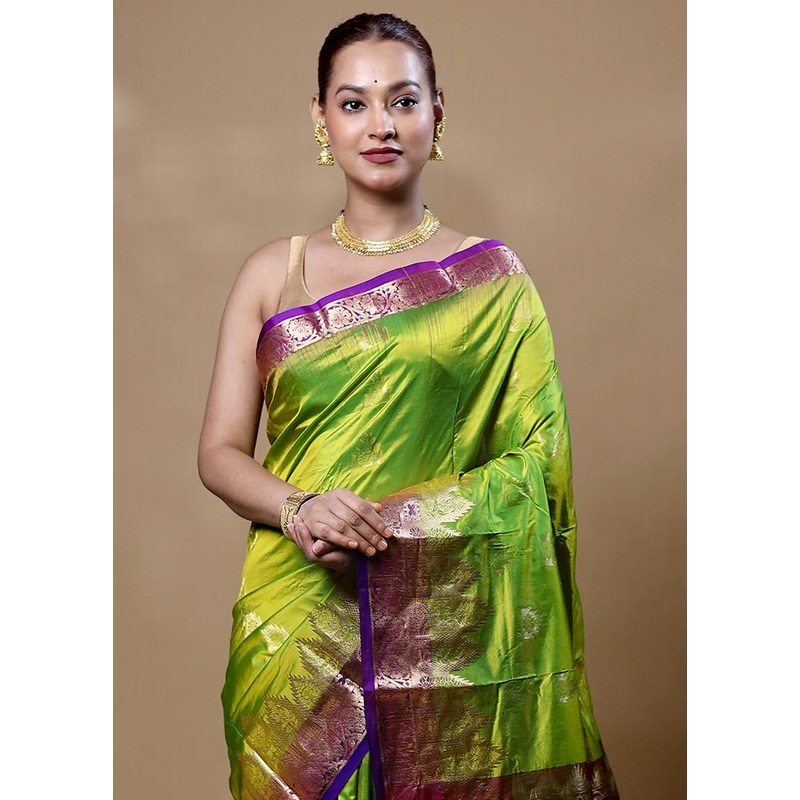 Green Handloom Kanjivaram Pure Silk Saree With Blouse Piece - JD986604857
