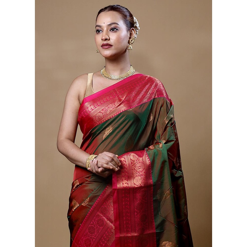 Green Kanjivaram Silk Saree With Blouse Piece - JD986604852