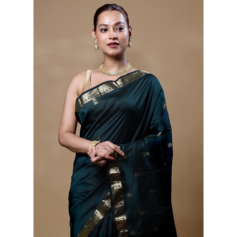 Green Kanjivaram Silk Saree With Blouse Piece - JD986604855