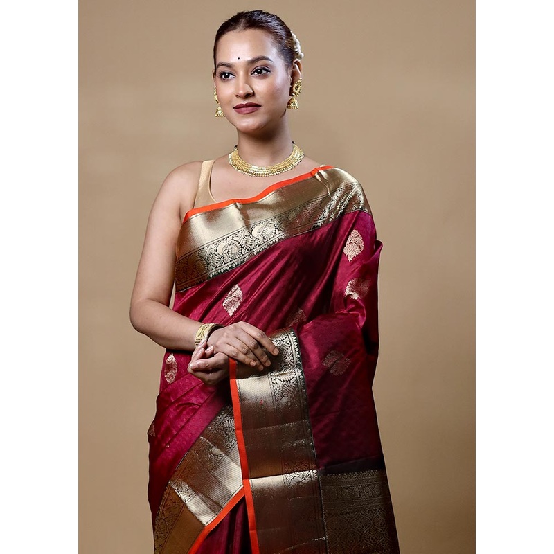 Maroon Handloom Kanchipuram Pure Silk Saree With Blouse Piece - JD986604850