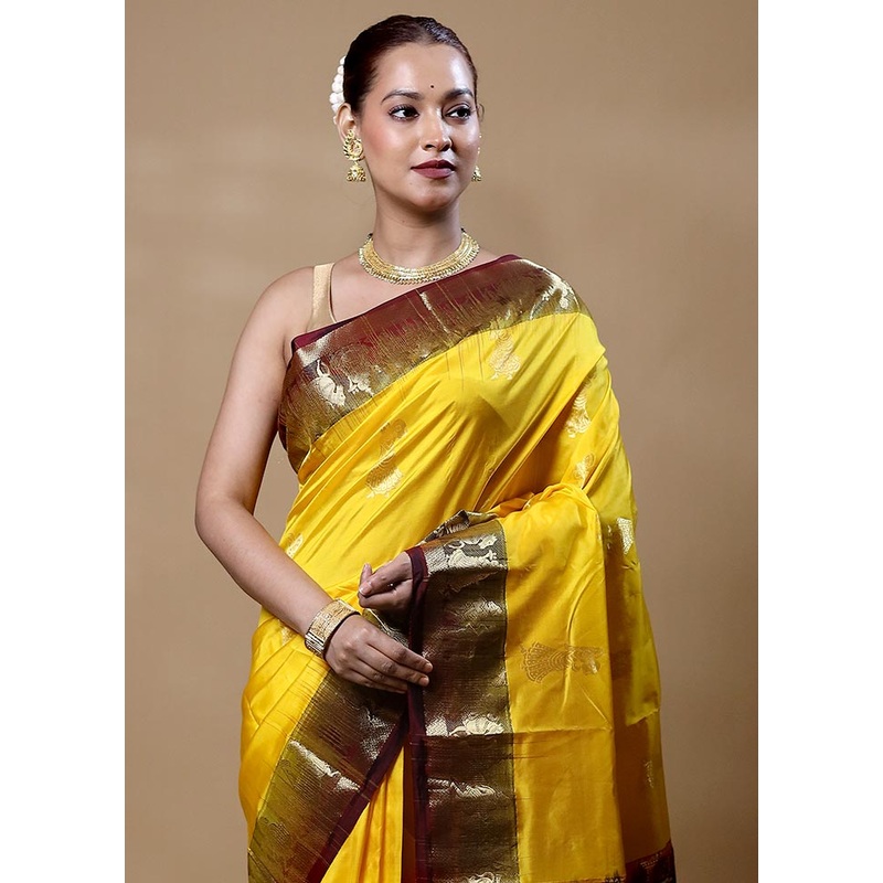 Yellow Handloom Kanjivaram Pure Silk Saree With Blouse Piece - JD986604834