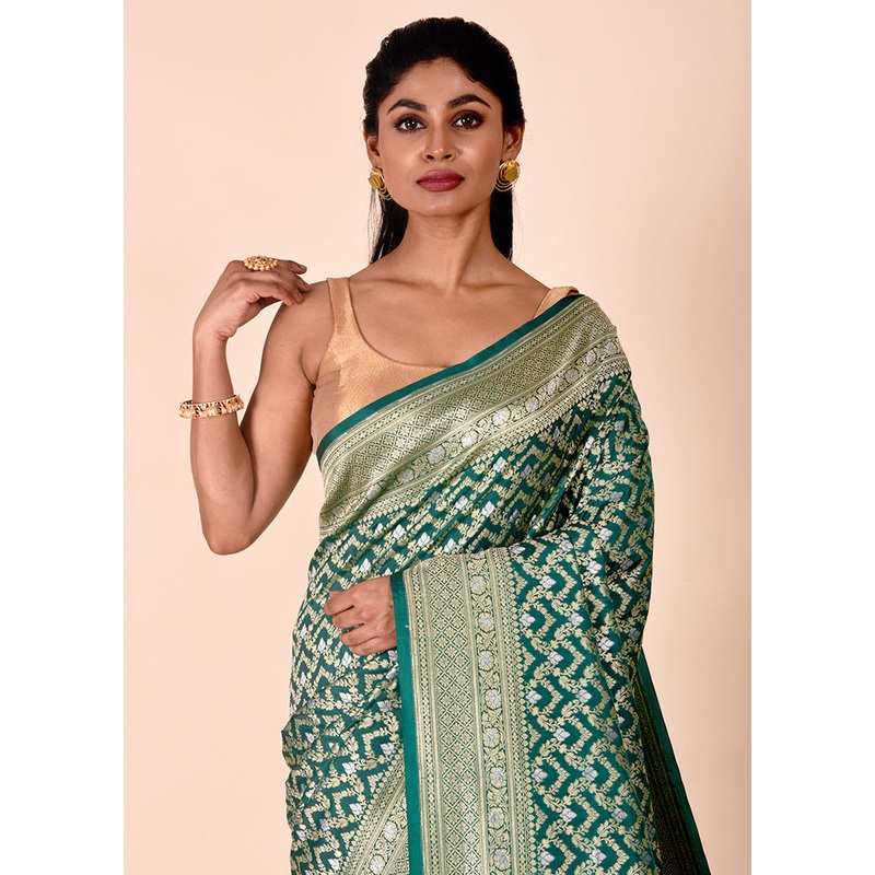 Green Uppada Silk Saree With Blouse Piece - JD986602292