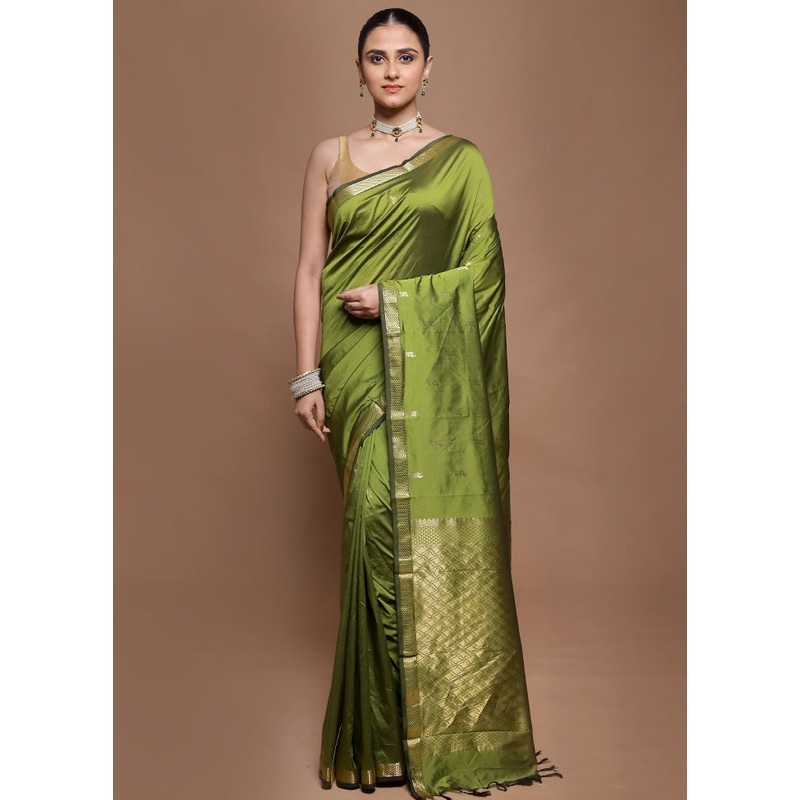 Green Kanjivaram Silk Saree With Blouse Piece - JD986601961