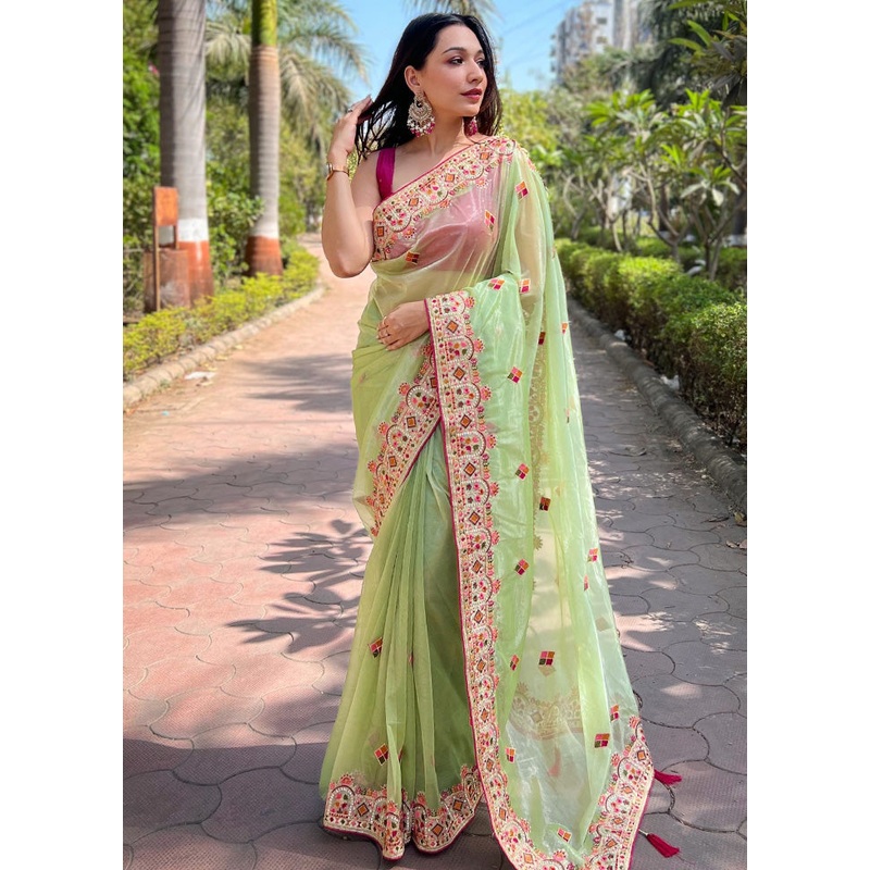 Green Spun Silk Saree With Blouse Piece - JD986600927
