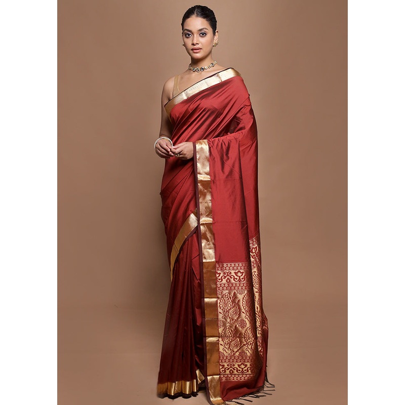 Maroon Kanjivaram Silk Saree With Blouse Piece - JD986599918