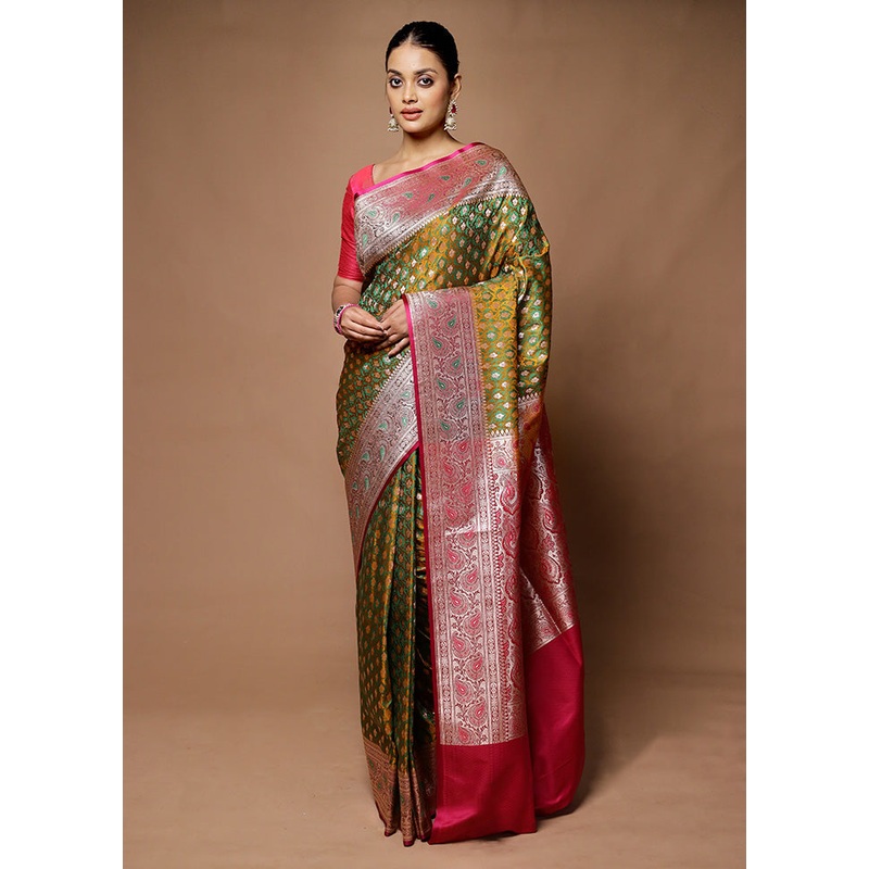 Green Tanchoi Silk Saree With Blouse Piece - JD986598709
